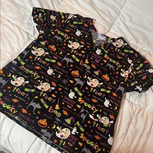 Halloween size large pediatric scrub top